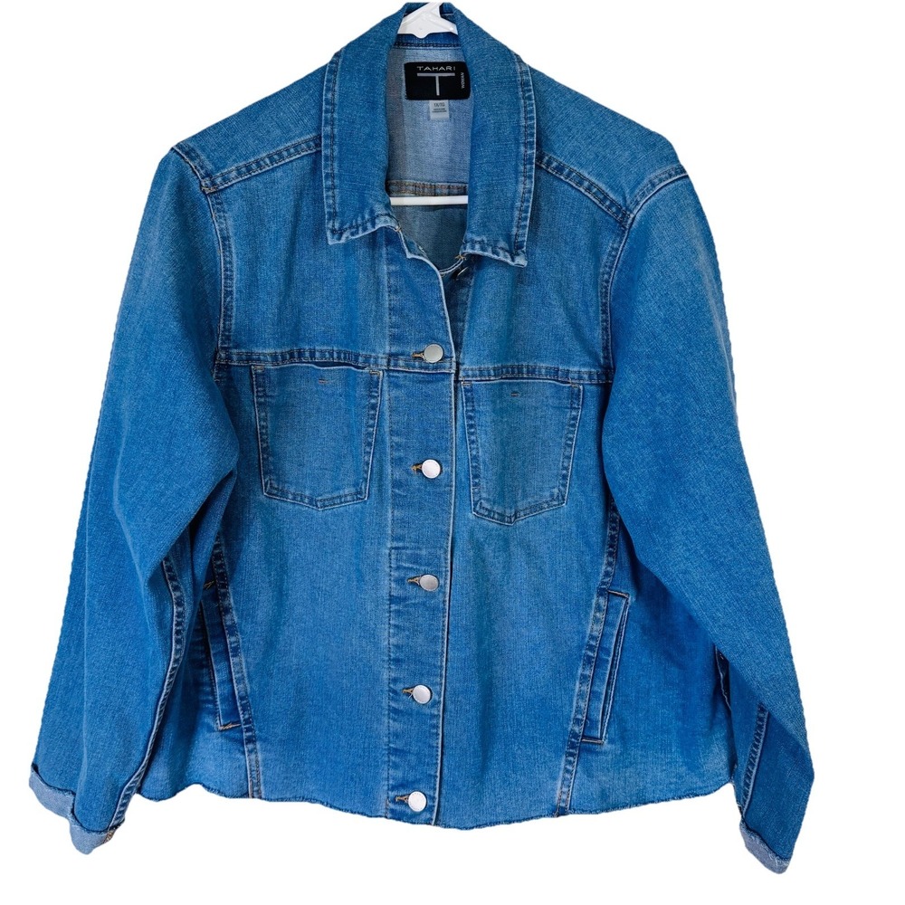 Tahari Denim Jacket Womens 1X Fray Hem Patch Pockets Button Down Stretch Blue